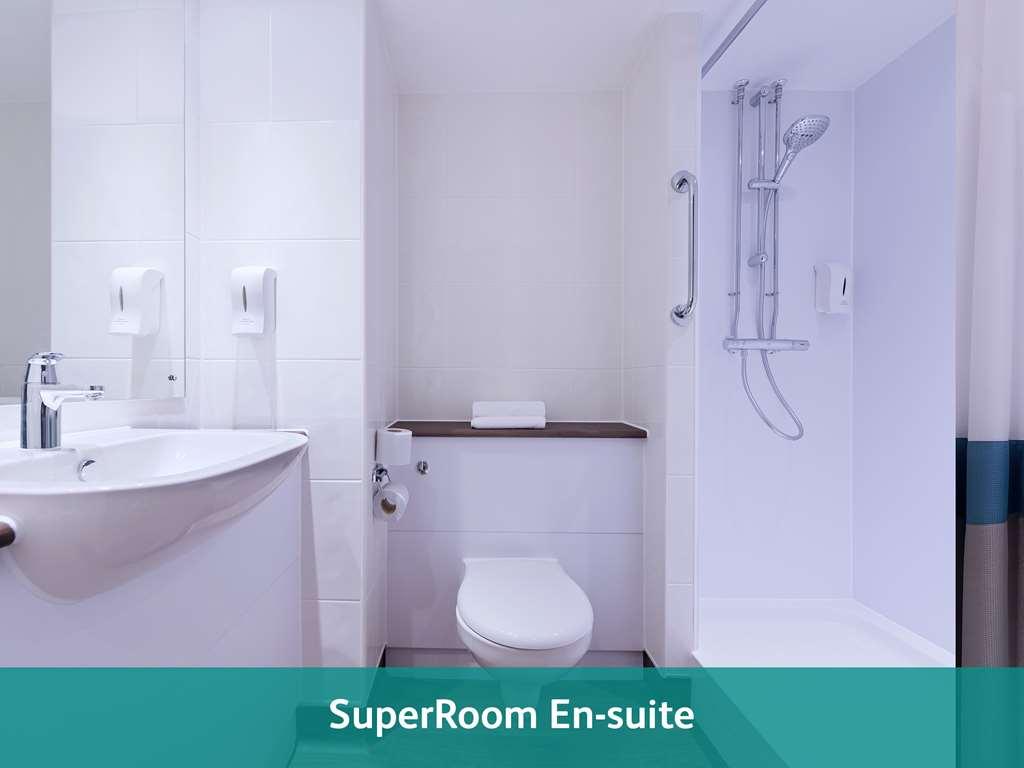 Mercure London Gatwick Airport Χόρλι Δωμάτιο φωτογραφία
