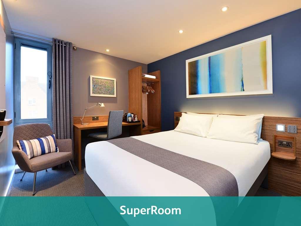 Mercure London Gatwick Airport Χόρλι Δωμάτιο φωτογραφία
