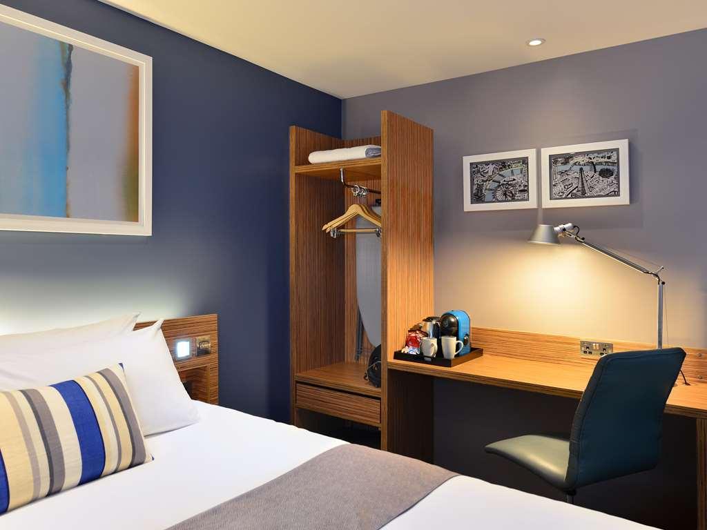 Mercure London Gatwick Airport Χόρλι Δωμάτιο φωτογραφία