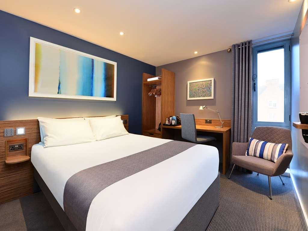 Mercure London Gatwick Airport Χόρλι Δωμάτιο φωτογραφία