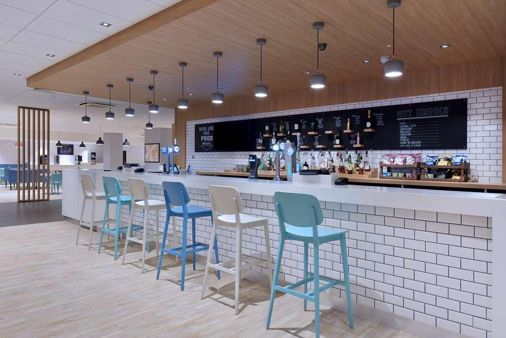 Mercure London Gatwick Airport Χόρλι Εστιατόριο φωτογραφία